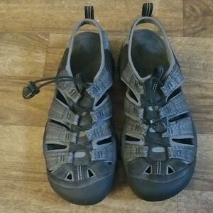 Keen Men's Black and Gray Sandals